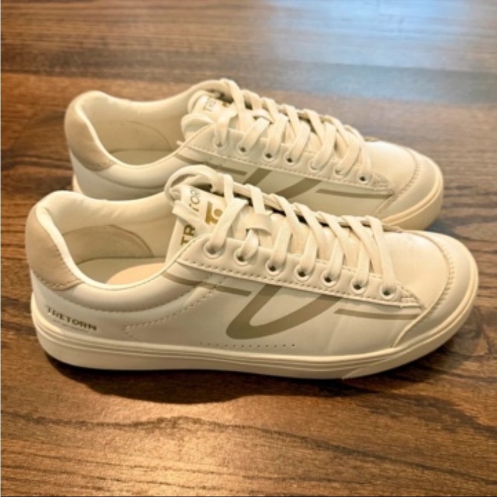 Tretorn Cream Lace-Up Low-Top Sneakers - Picture 2 of 5